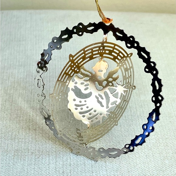 VINTAGE CHRISTMAS ANGEL ORNAMENT - PLATED BRASS - CHRISTMAS FANTASY - Picture 3 of 5